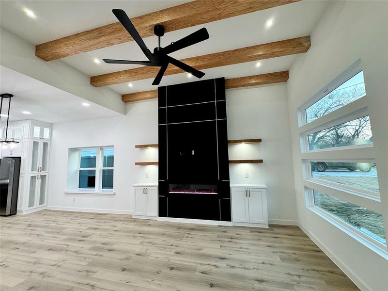 Spacious, unfurnished interior of a new home in , Greenville (Image 17).