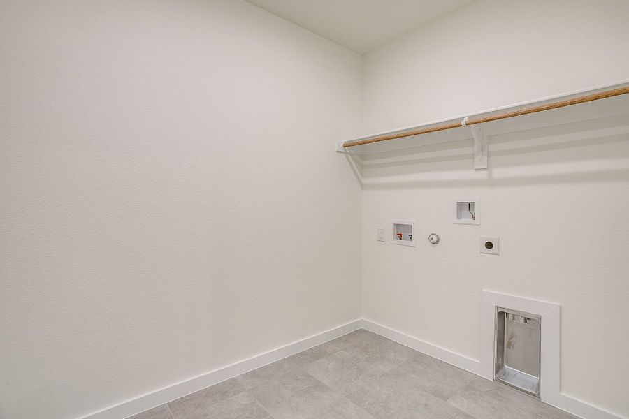 Representative unfurnished interior of a home built from the Palmer by Graham Hart Home Builder in Bear Ridge, Burleson (Image 24).