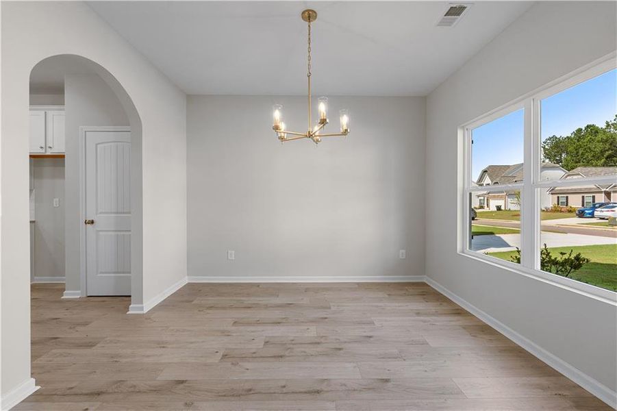 Spacious, unfurnished interior of a new home in , Villa Rica (Image 15).