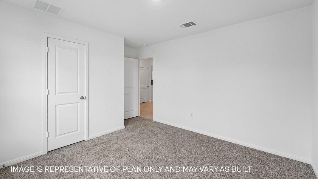 Spacious, unfurnished interior of a new home in Bar W Ranch, Leander (Image 16).