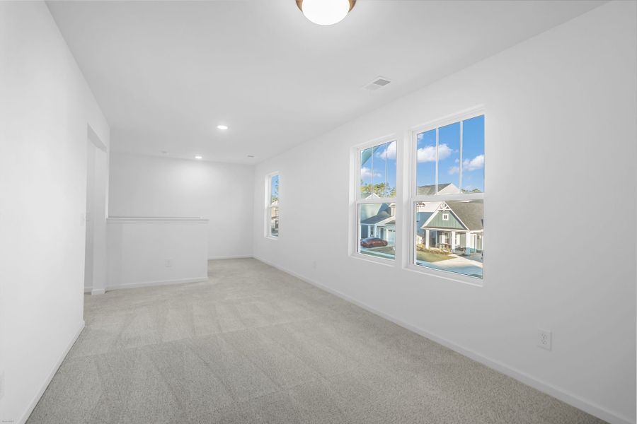 Spacious, unfurnished interior of a new home in Homecoming, Ravenel (Image 19).