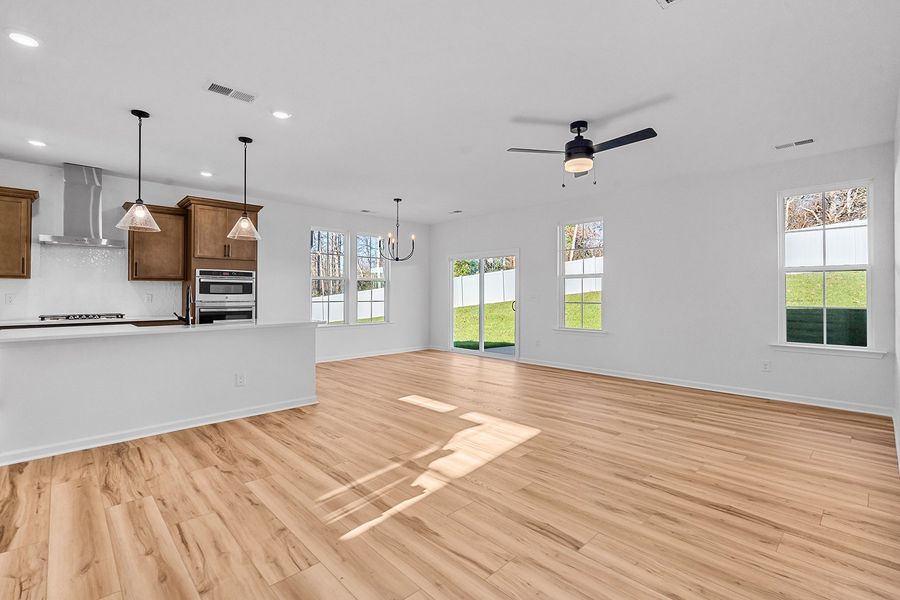 Spacious, unfurnished interior of a new home in Hanes Lake, Winston-Salem (Image 18).