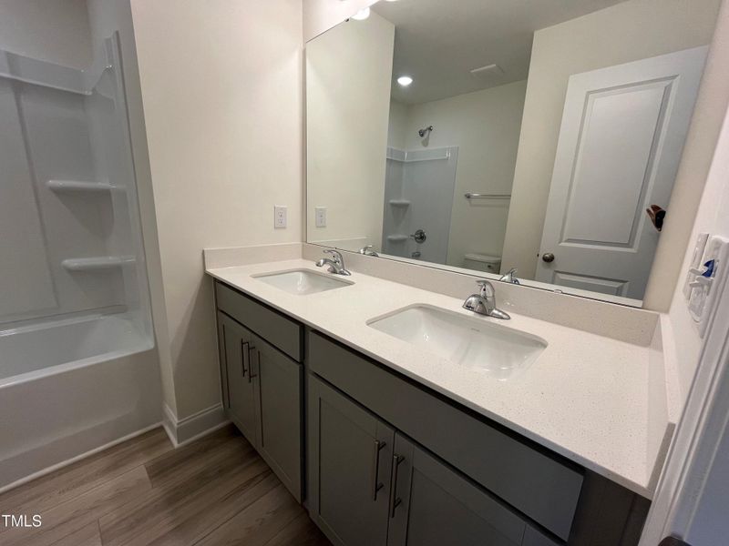 Bath 2 with dual vanities