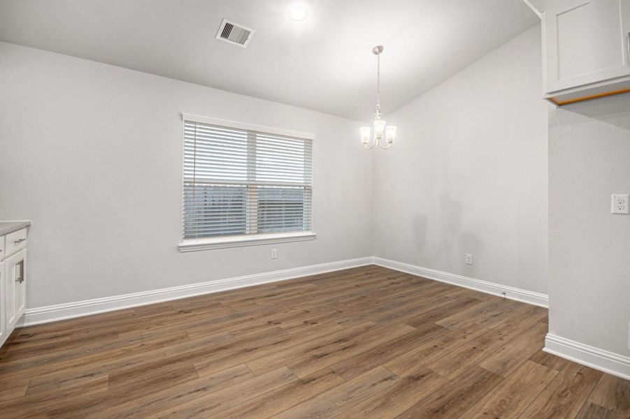 Spacious, unfurnished interior of a new home in Lago Mar, Texas City (Image 11). Spacious, unfurnished interior of a new home in Lago Mar, Texas City (Image 11).