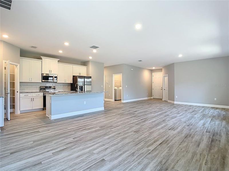 Spacious, unfurnished interior of a new home in , North Port (Image 25).