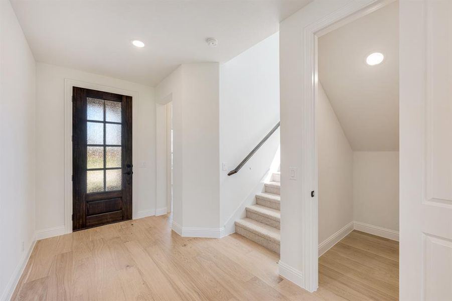 Spacious, unfurnished interior of a new home in Windsong Ranch Classic 61, Prosper (Image 21). Spacious, unfurnished interior of a new home in Windsong Ranch Classic 61, Prosper (Image 21).