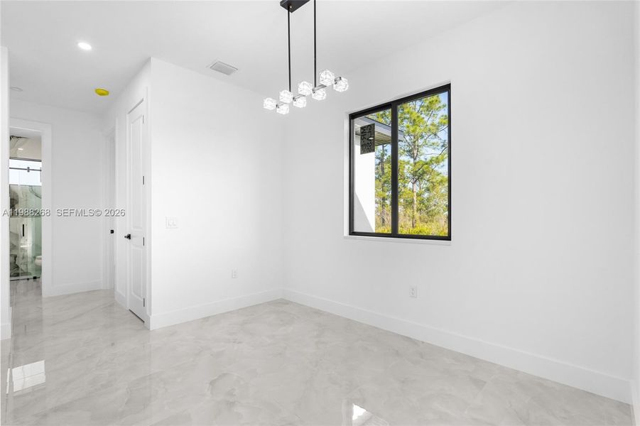 Spacious, unfurnished interior of a new home in , Lehigh Acres (Image 18).