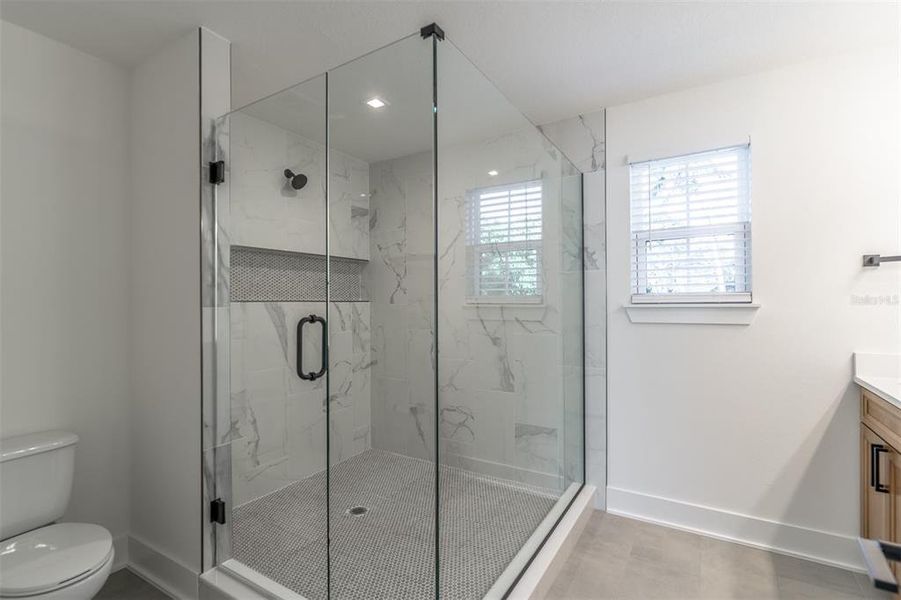 Furnished interior view inside a new home in , Orlando (Image 8).