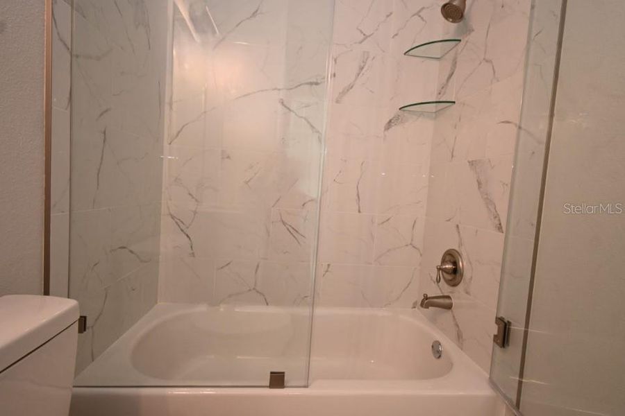 Shower/Tub with Custom Glass Door