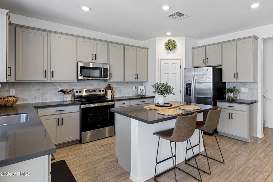 37599 N Cavern Wy-11