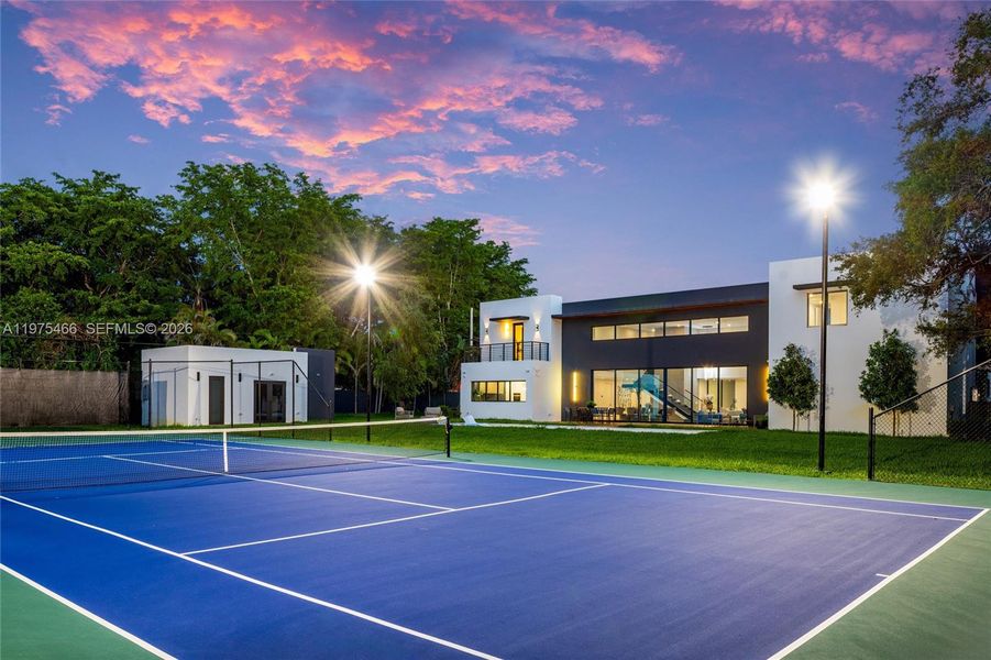 Community amenities in , Pinecrest (Image 76).