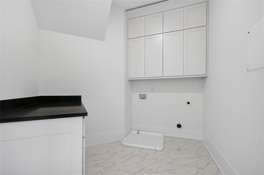 Spacious, unfurnished interior of a new home in , Jefferson (Image 25).