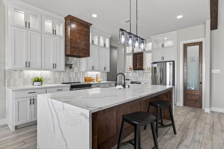 Furnished interior view inside a new home in , Celeste (Image 15).