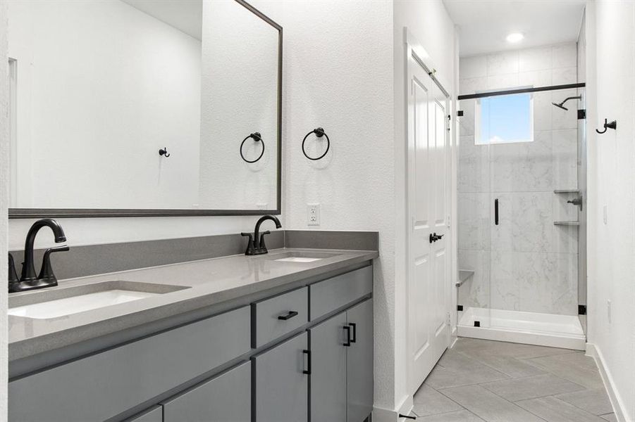 019-1435AzaleaDrive-Melissa-TX-75454-PrimaryBathroom.jpg-SMALL 019-1435AzaleaDrive-Melissa-TX-75454-PrimaryBathroom.jpg-SMALL