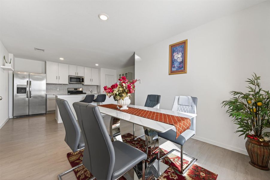 Furnished interior view inside a new home in The Grand Prairie: Watermill Collection, Hockley (Image 15).