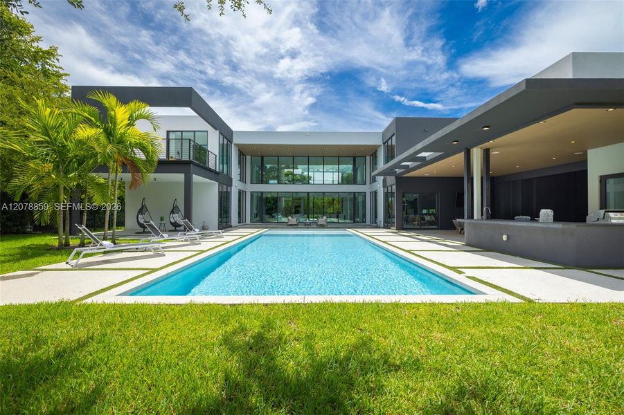 Resort Style Pool