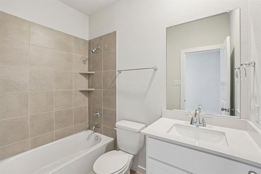 Furnished interior view inside a new home in Lone Oak, Alvarado (Image 11).