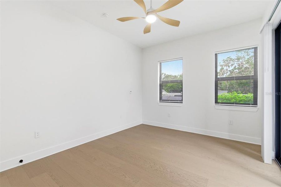 Spacious, unfurnished interior of a new home in , Safety Harbor (Image 57).
