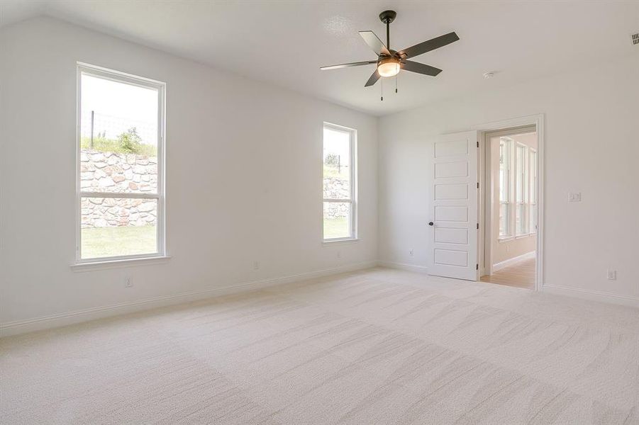 Spacious, unfurnished interior of a new home in Whitestone Crest, Benbrook (Image 34).