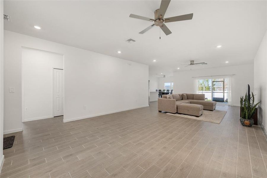 Image 36 of a home in .