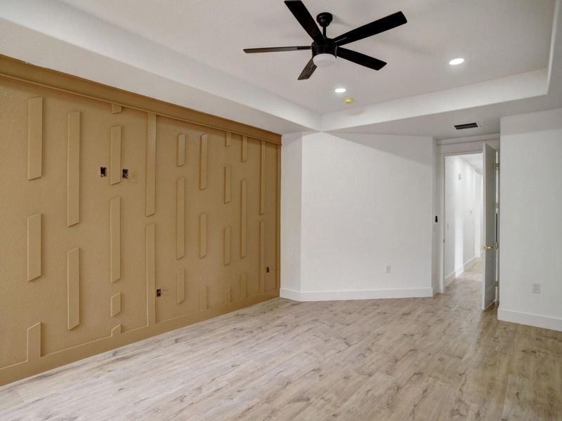 Spacious, unfurnished interior of a new home in , Bastrop (Image 21).