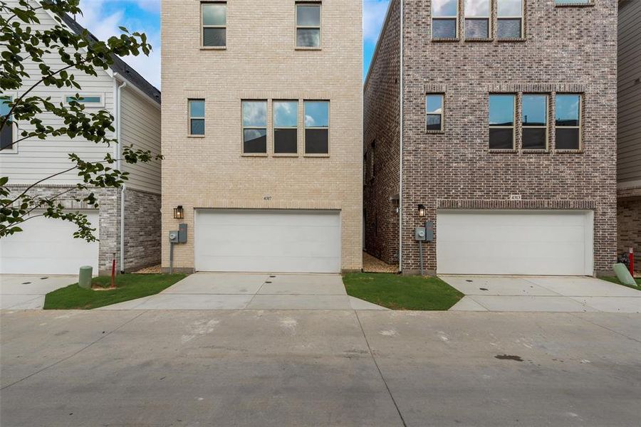Exterior details and patio area of a home in City Point, North Richland Hills (Image 20).