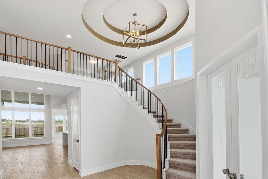 Spacious, unfurnished interior of a new home in The Colony, Bastrop (Image 36).