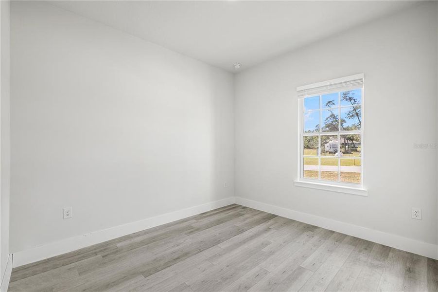 Spacious, unfurnished interior of a new home in , Ocala (Image 13).