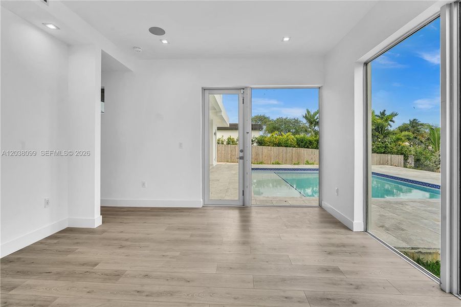 Spacious, unfurnished interior of a new home in , Miami (Image 18).