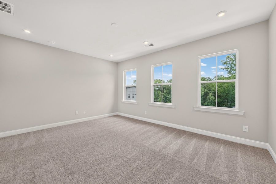 Spacious, unfurnished interior of a new home in Old Town Village, Waxhaw (Image 39). Spacious, unfurnished interior of a new home in Old Town Village, Waxhaw (Image 39).