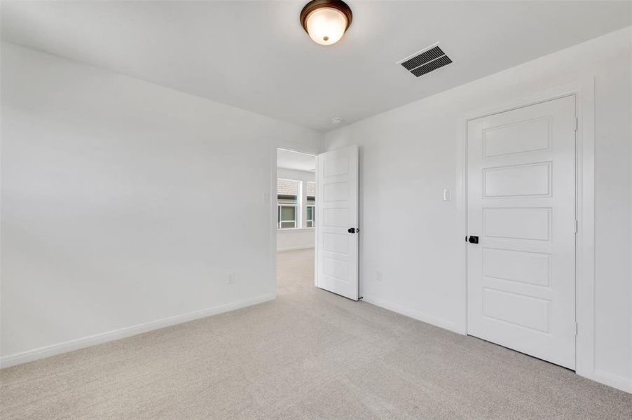 Spacious, unfurnished interior of a new home in Painted Tree Woodland West – Cottages, McKinney (Image 25).