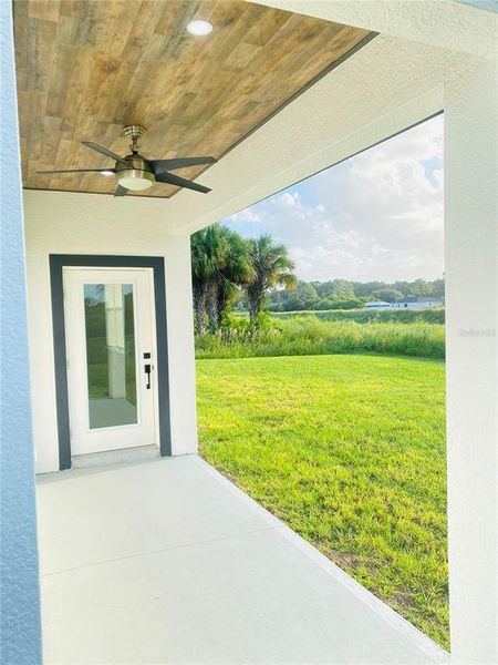 Exterior details and patio area of a home in , Palm Bay (Image 7).