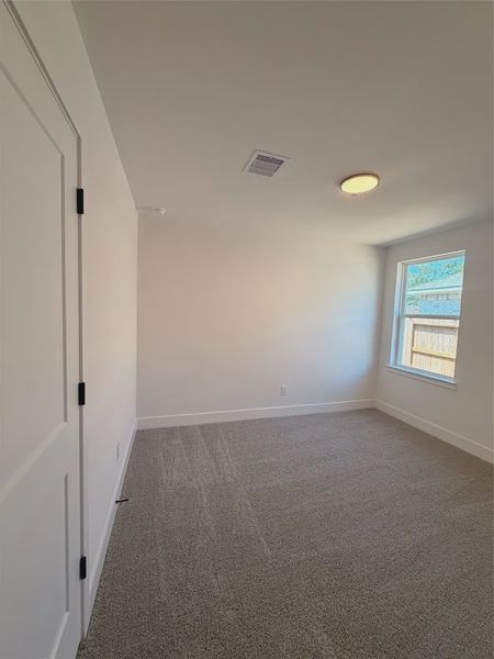 Spacious, unfurnished interior of a new home in Stonebrooke, Conroe (Image 13).