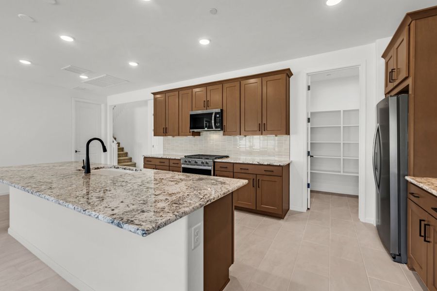 Furnished interior view inside a new home in Montelena, Marana (Image 8).