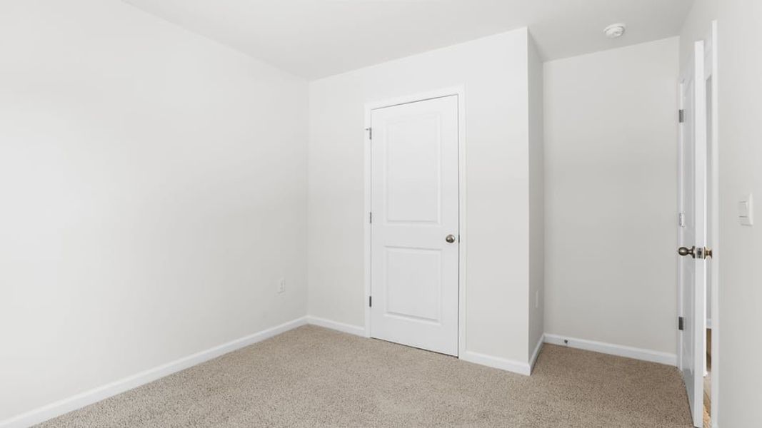 Spacious, unfurnished interior of a new home in Seneca Falls, Seneca (Image 19).