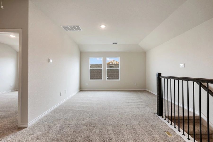 Spacious, unfurnished interior of a new home in Lariat, Liberty Hill (Image 41).