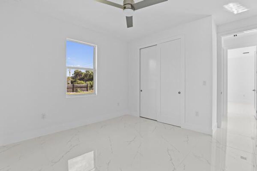 Spacious, unfurnished interior of a new home in , Loxahatchee (Image 23).