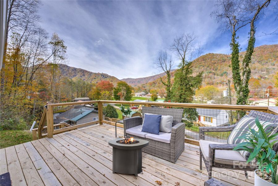 Community amenities in , Maggie Valley (Image 18).