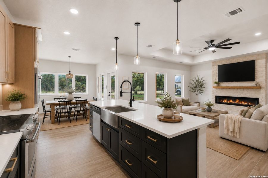 Furnished interior view inside a new home in , Bandera (Image 14).
