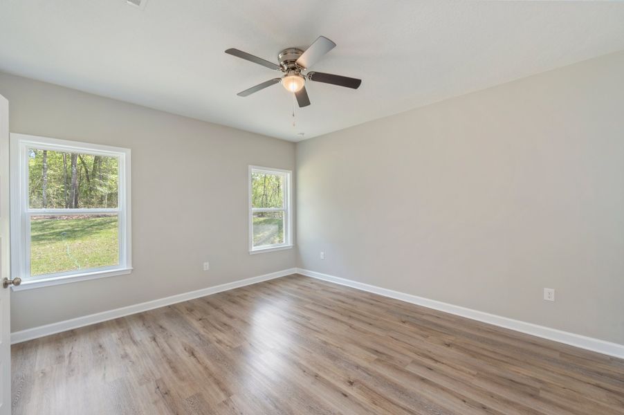 Representative unfurnished interior of a home built from the Sierra by CJL Homes in Oak Hollow, Crestview (Image 13).