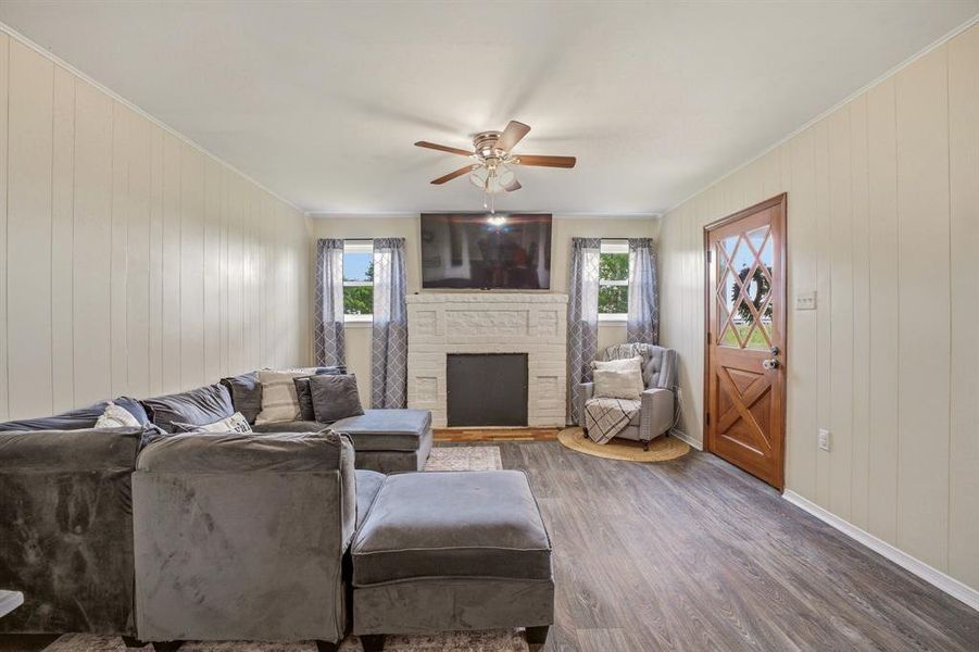 Furnished interior view inside a new home in , Mingus (Image 11).