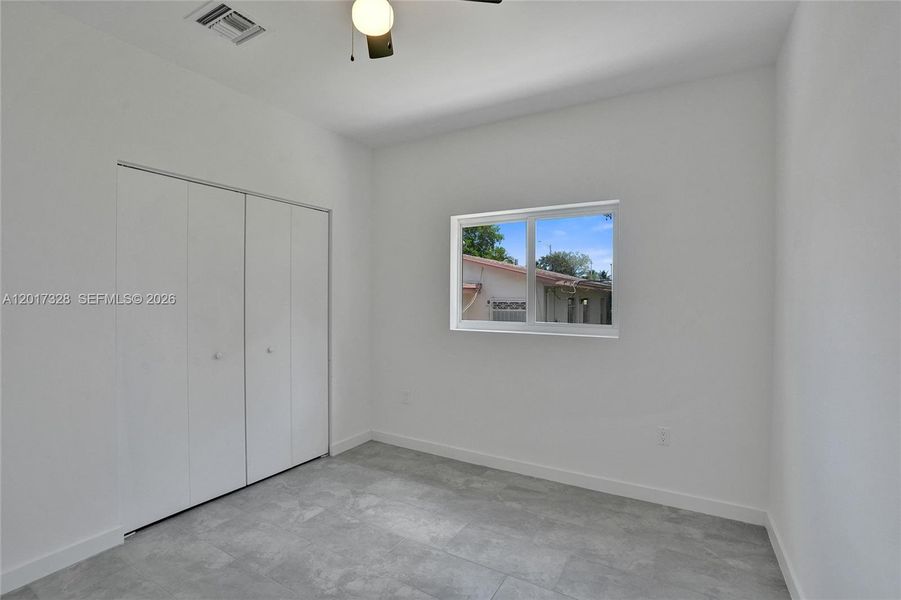 Spacious, unfurnished interior of a new home in , Fort Lauderdale (Image 34).