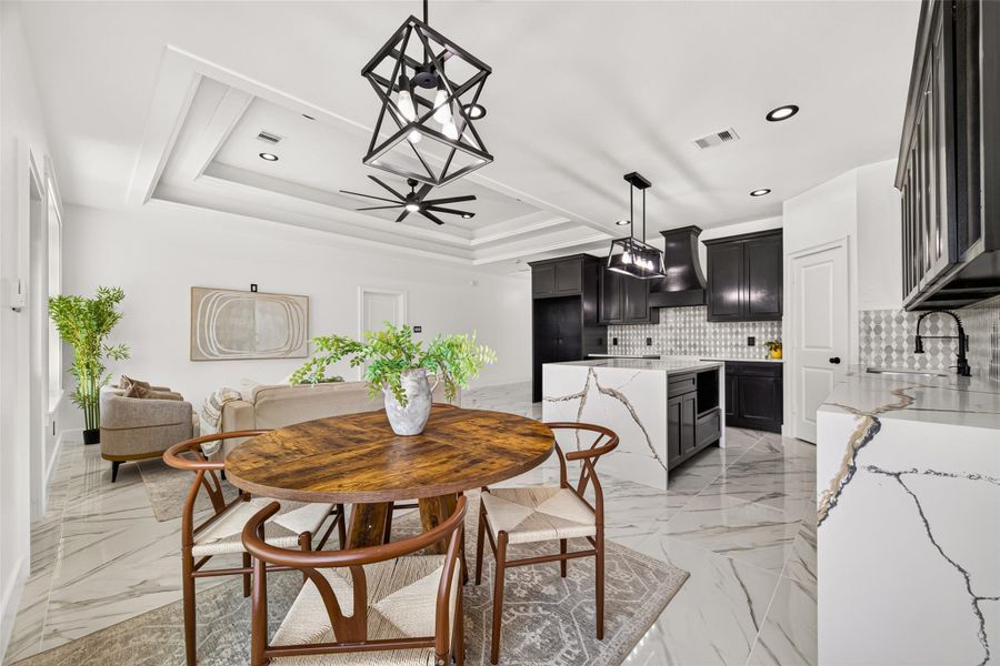 Seamless connection to the kitchen makes serving and hosting easy and convenient.