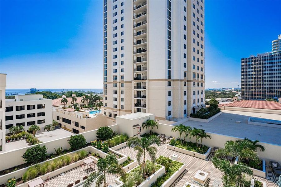 Front exterior of a new home in , St. Petersburg, FL, highlighting curb appeal (Image 27).