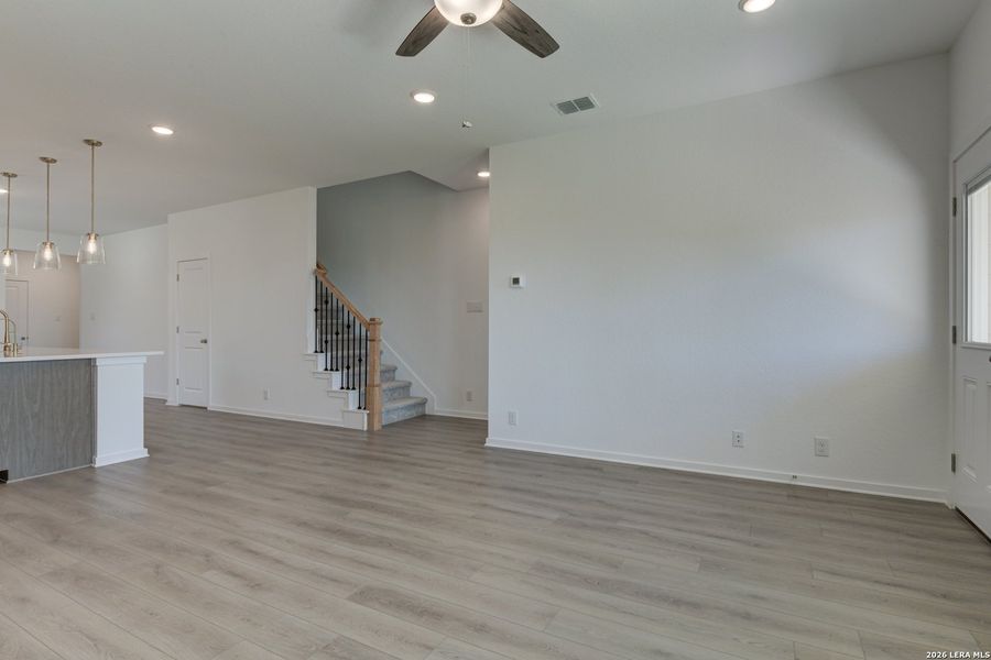 Spacious, unfurnished interior of a new home in Hennersby Hollow, San Antonio (Image 16).