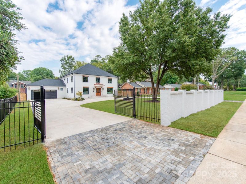 Image 41 of a home in .