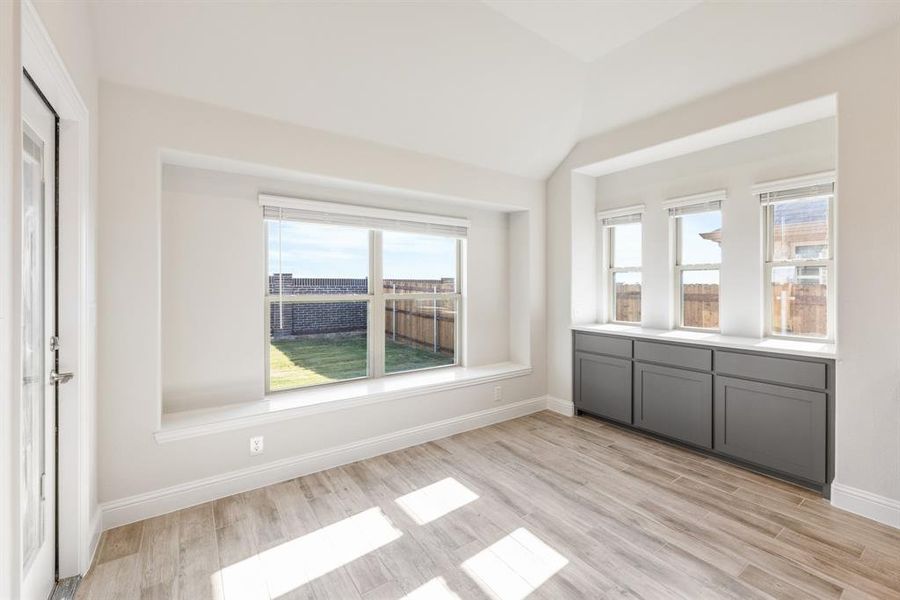 Spacious, unfurnished interior of a new home in Sonoma Verde, McLendon-Chisholm (Image 16).