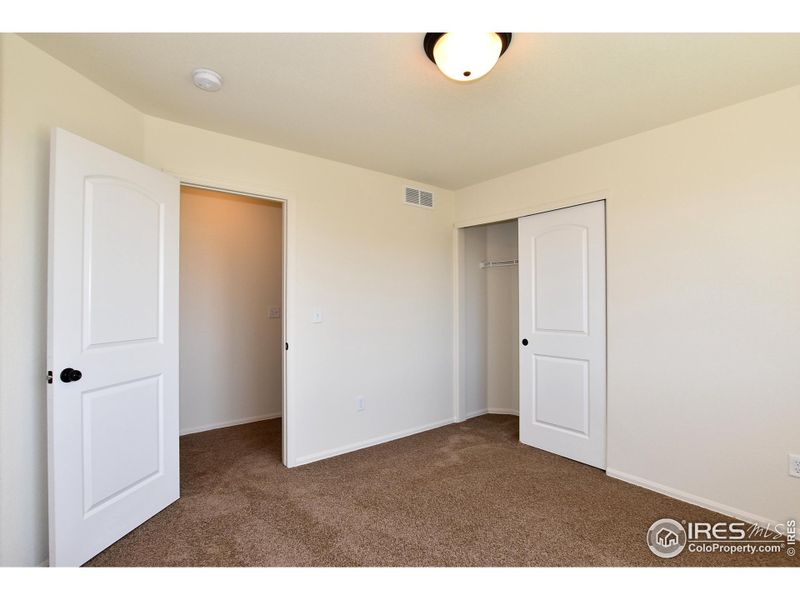 Spacious, unfurnished interior of a new home in Southridge, Johnstown (Image 33).