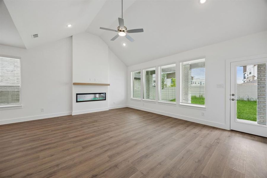 Spacious, unfurnished interior of a new home in , McKinney (Image 19).