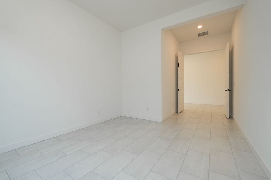 Spacious, unfurnished interior of a new home in Soleo, San Tan Valley (Image 14). Spacious, unfurnished interior of a new home in Soleo, San Tan Valley (Image 14).